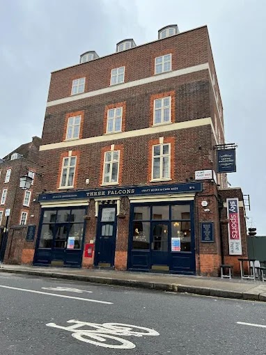 Three Falcons Hotel & Pub