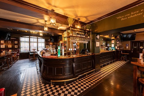 Globe, Westminster
