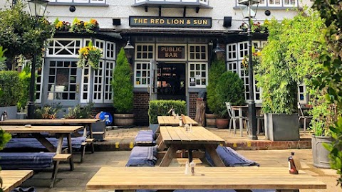 The Red Lion & Sun