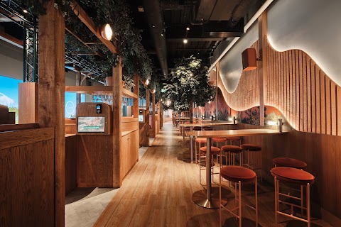 Clays, Canary Wharf
