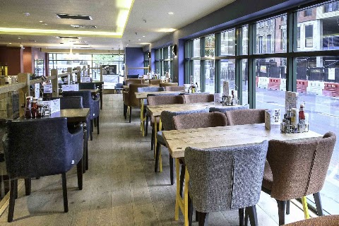Goodman's Field - JD Wetherspoon, Tower Hamlets