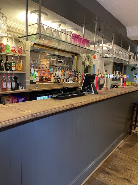 Rose & Crown, Redbridge