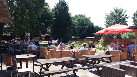 The George Evelyn, Thames Ditton