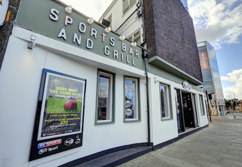 Champs Sports Bar & Grill, Redbridge