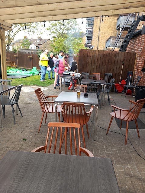 The White Horse, Croydon