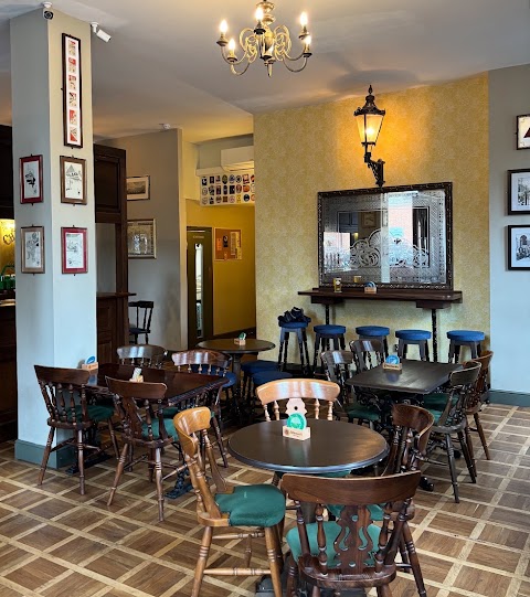 The Hand & Marigold Free House, London