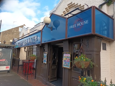 The Moon Under Water - JD Wetherspoon, Enfield