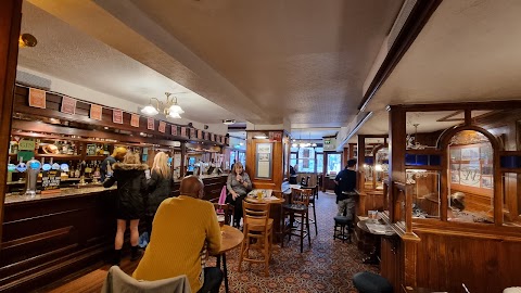 The Beehive - JD Wetherspoon, Lambeth