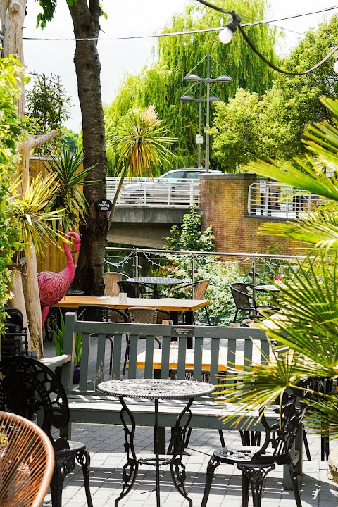 The Weir Bar