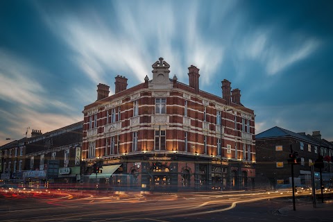 Urban Pubs and Bars