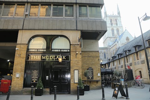 The Mudlark, Southwark