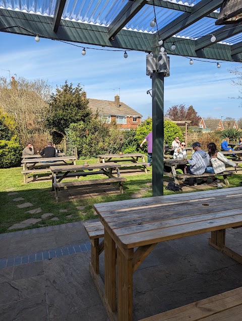 The Change of Horses, Bromley