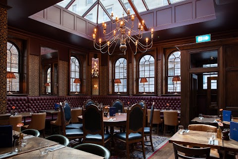 The Clarence, Westminster