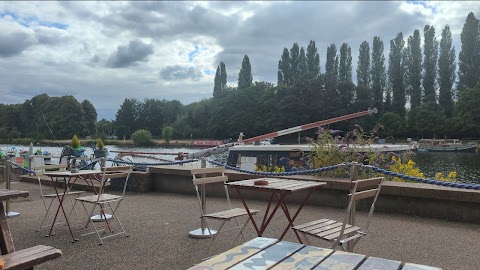 Woody's, Kingston upon Thames