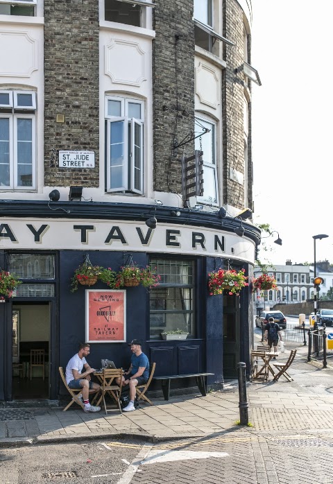The Railway Tavern N16