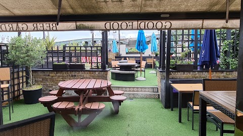 The Pembroke Castle, Camden
