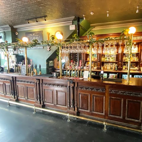 The Merchant of Battersea, Wandsworth