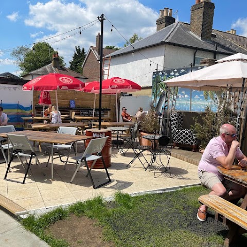 Crown and Anchor, Bromley