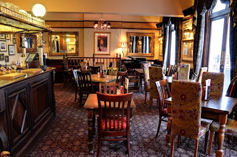 The Swan, Hyde Park