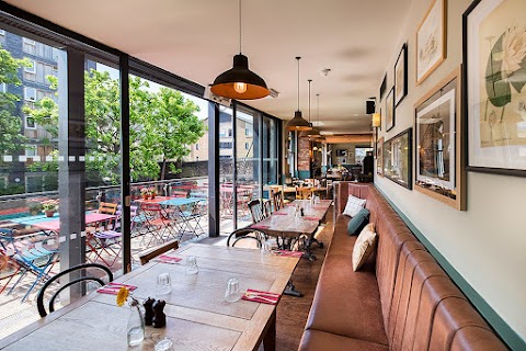 Narrowboat, Islington
