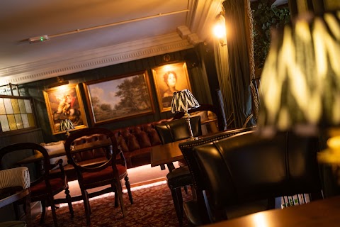 Horse & Guardsman, Westminster